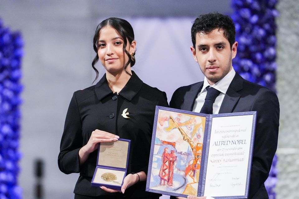 Copiii Lui Narges Mohammadi Accept Premiul Nobel Pentru Pace