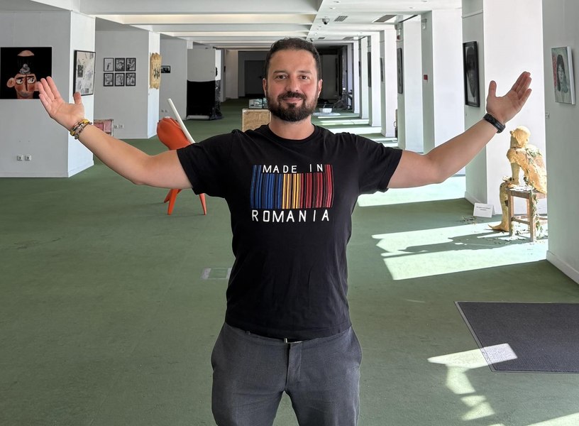 „Acești oameni uită că Rusia e inamicul nostru”. Bărbatul care a proiectat mesajul „Marș la Moscova”, amendat și pentru incidentul de pe 1 Decembrie