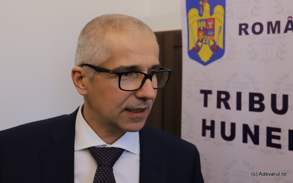 Acuzații de plagiat privind teza de doctorat a ministrului Justiției. Radu Marinescu lasă de înțeles că momentul nu e întâmplător: 