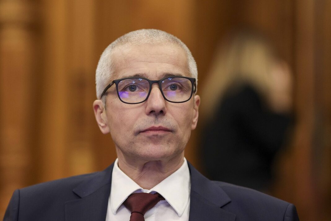 Acuzațiile de plagiat aduse lui Radu Marinescu, ministrul Justiției: Cazul va fi analizat de Comisia de Etică a Universității din Craiova
