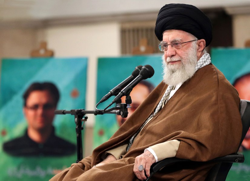 Alertă la Teheran: ayatollahul Ali Khamenei s-a ascuns într-un buncăr de teama unui atac american. Cine a preluat conducerea Iranului