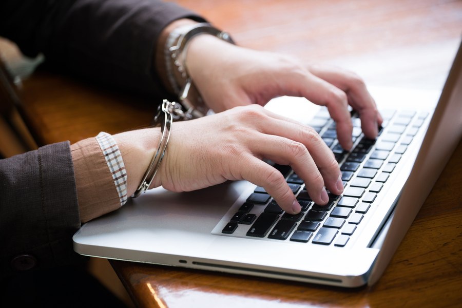 Alerte cu bombă și amenințări cu moartea în Ungaria: un tânăr român de 17 ani, printre suspecți