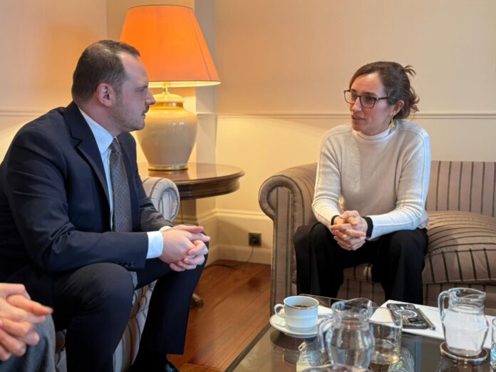 Alexandru Rogobete caută soluții pentru sistemul de gărzi din România. Întâlnire cu omologul spaniol