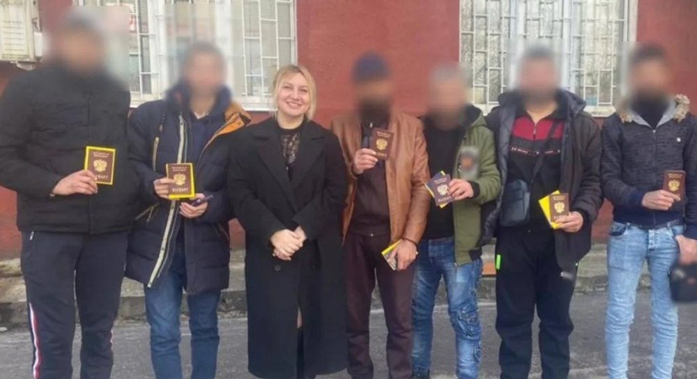 „Am fost păcăliți”: O fostă profesoară rusă recrutează tineri din țări sărace să moară pe frontul din Ucraina. „Cadavre peste tot, unii și-au pierdut mințile”