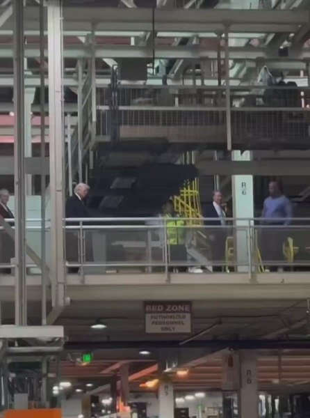 Angajatul Ford care l-a huiduit pe Trump a primit donații de peste 800.000 de dolari după ce a fost suspendat