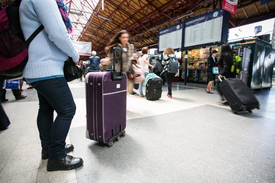 ANOSR: Limitarea reducerii la tren pentru studenți a adus la buget doar 0,0021% economii