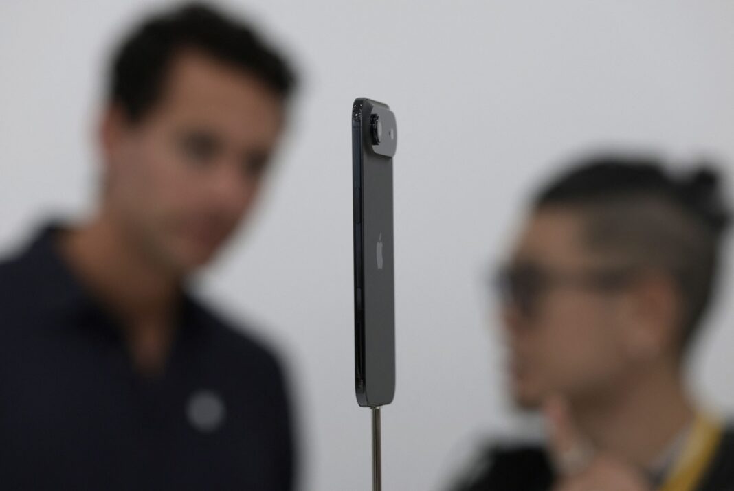 Apple solicită ajutorul Google pentru a îmbunătăți Siri și a introduce alte funcții AI pe iPhone