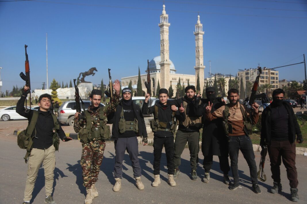 Armata siriană bombardează cartierele kurde din Alep