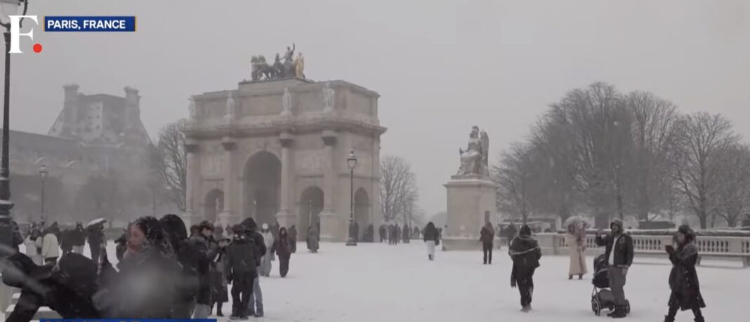 Atenţionare de călătorie pentru Franța: Cod portocaliu de ninsori abundente şi polei. Se preconizează perturbări importante în transporturi