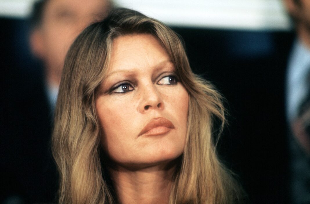 Brigitte Bardot va fi înmormântată lângă mare în stațiunea Saint-Tropez de pe Riviera Franceză / Marine Le Pen este așteptată să participe la înmormântare