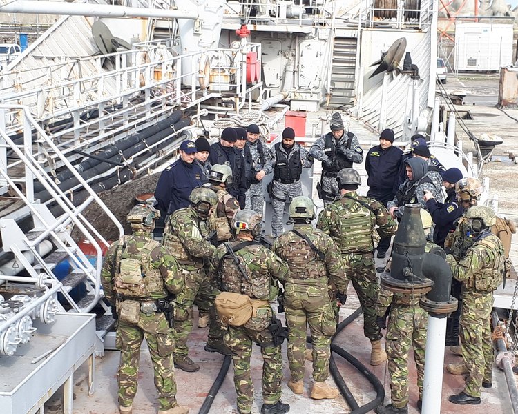Bucăți de dronă reperate în Marea Neagră, în apele teritoriale ale României