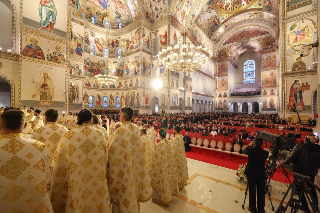 Catedrala Națională își închide porțile pentru vizitare: ultima zi pentru credincioși înainte de reluarea lucrărilor