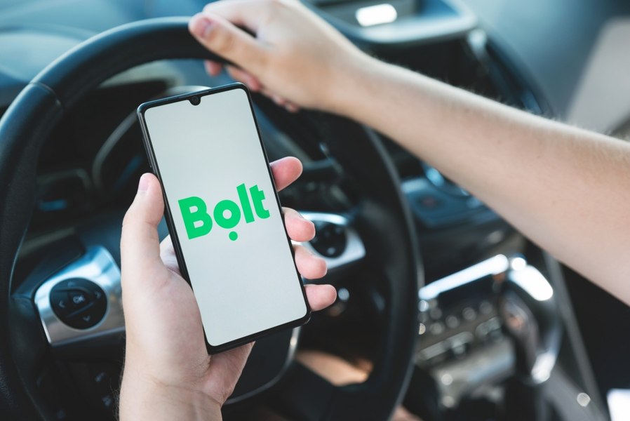 Câți bani a făcut un șofer român de Bolt și Uber în noaptea de Revelion: „Concluzia o trageți voi, dacă a meritat sau nu”