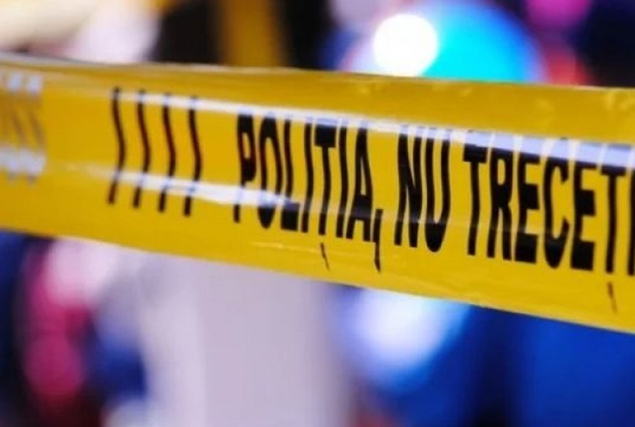 Caz șocant: o mamă a fost înjunghiată de propriul fiu, în Oradea. Femeia este în stare critică, fiind operată de urgență