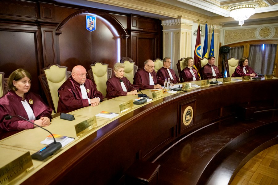 CCR dezbatea sesizarea preşedintelui Nicuşor Dan pe legea privind utilizarea plajei Mării Negre. Care sunt obiecţiile preşedintelui