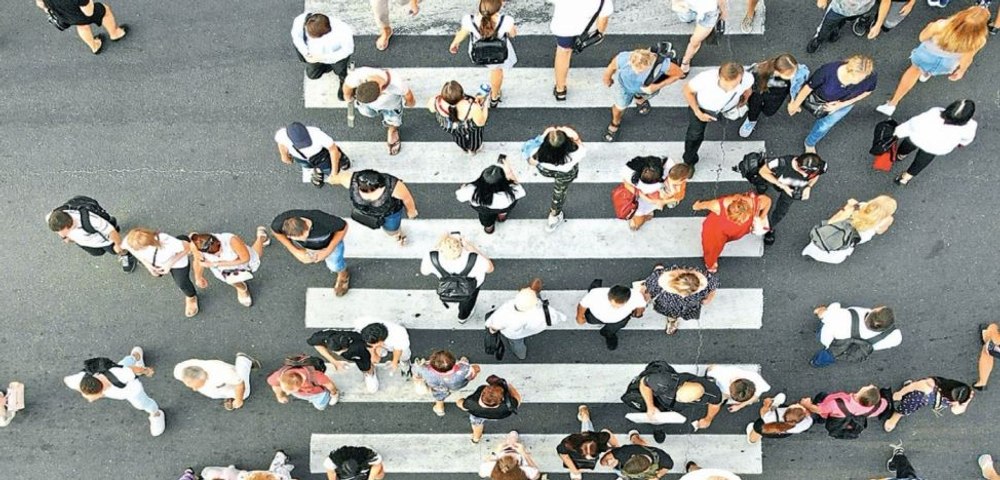 Ce cred românii despre UE: Suveranitatea națională e limitată, dar viața se îmbunătățește | Sondaj