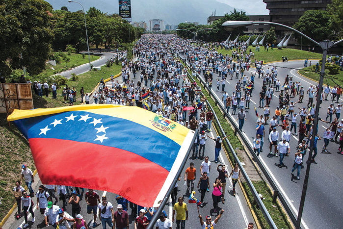 Ce investiţii, active şi interese au China şi Rusia în Venezuela şi ce pierd în urma loviturii militare americane. Se estimează că în acest moment Venezuela datorează Chinei aproximativ 10 miliarde de dolari