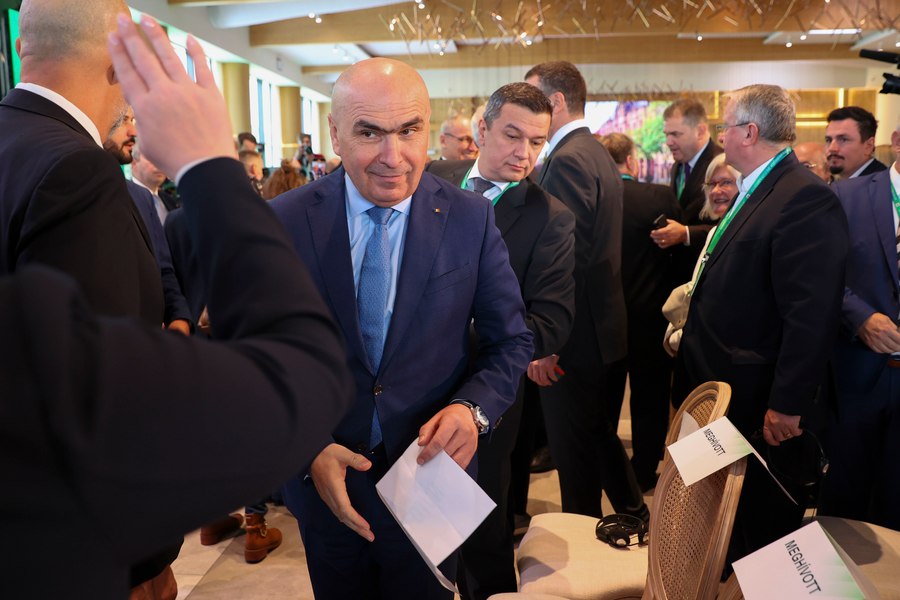 Ce poate face PSD după analiza internă privind participarea la guvernare: „Este o presiune care îl vizează pe Bolojan. Va fi folosită în negocieri”