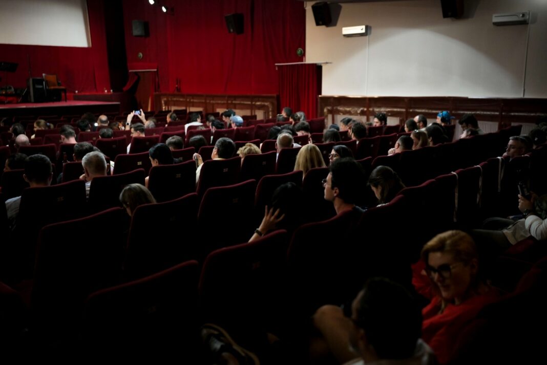 Ce poți să faci în București pe vreme mohorâtă? Săptămâni tematice poartă iubitorii de film prin universuri diverse, la Cinema Europa