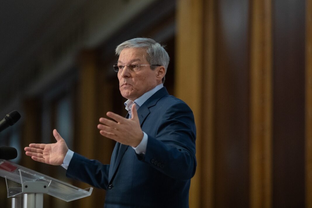 Cioloș, după ce un senator AUR l-a acuzat că a provocat Brexit-ul: Studiu de caz pentru aberații politicianiste, dezinformare și rea-voință / Minciuni la foc automat, disperarea nu are limite