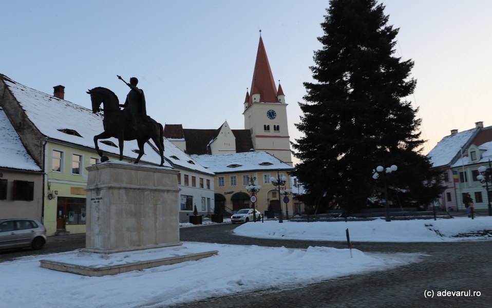 Cisnădie, cetatea sașilor transformată în orașul textiliștilor. Cum s-a risipit tradiția străveche a covoarelor