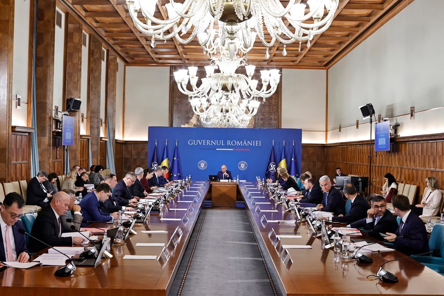 Clasamentul vizibilităţii miniştrilor. Ce membri ai guvernului au avut cele mai multe apariții media