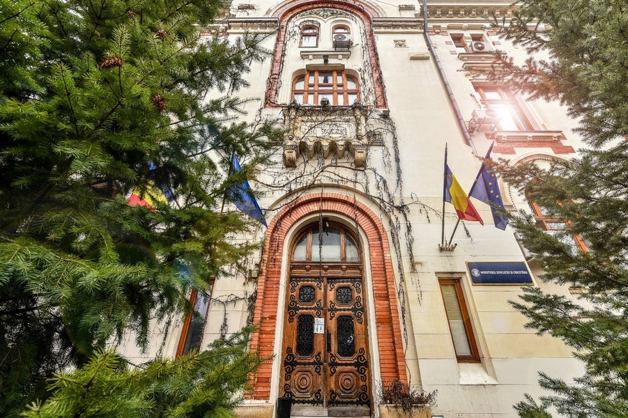 Consiliul Elevilor critică blocajul din Educație: minister fără lider, preluat în ultimul moment