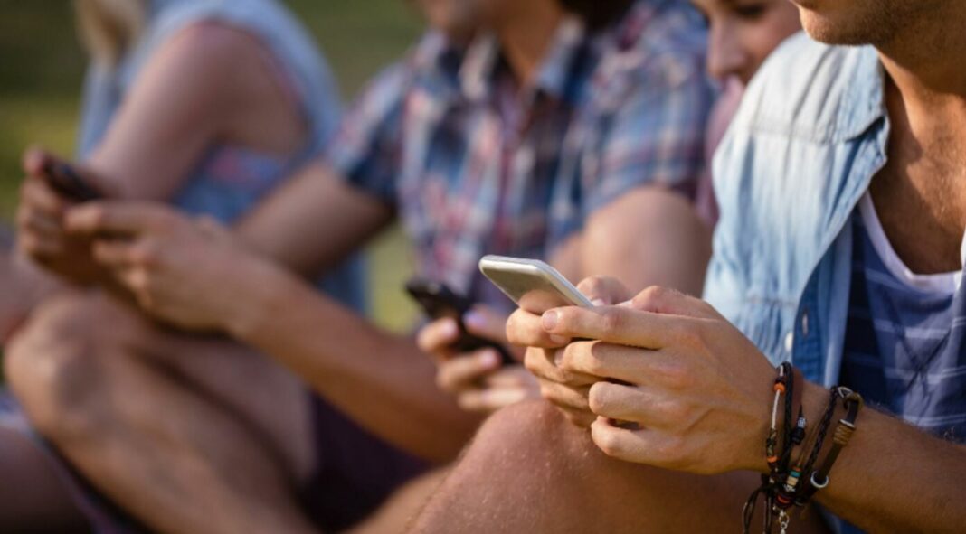 Criza cipurilor de memorie: smartphone-urile și PC-urile se scumpesc în 2026