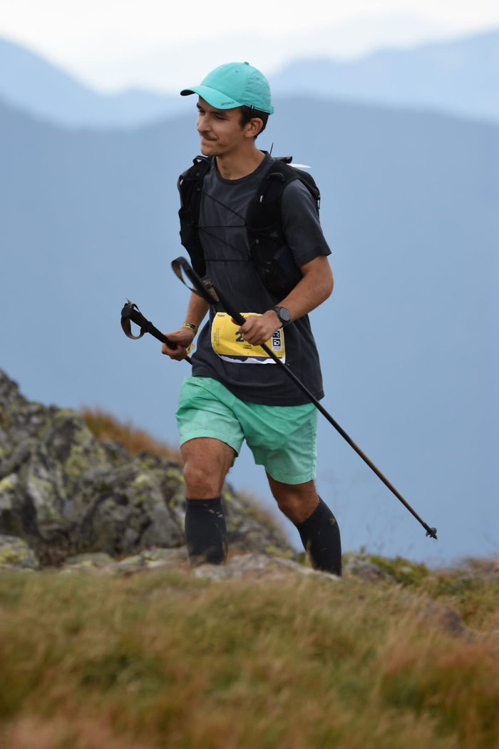 Cum i-a schimbat un challenge de 30 de zile stilul de viaţă unui tânăr de 24 de ani? Tudor Cardaş: „Am început treptat să alerg 3, 5, 8 km şi în cam trei săptămâni am ajuns să fac chiar 21 km”