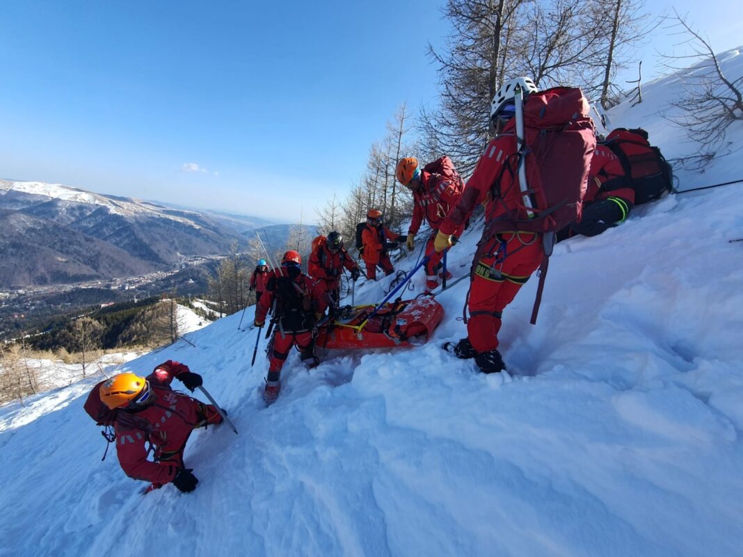 „Debut de foc” al noului an pentru salvamontiști: 42 de persoane salvate în prima zi din 2026