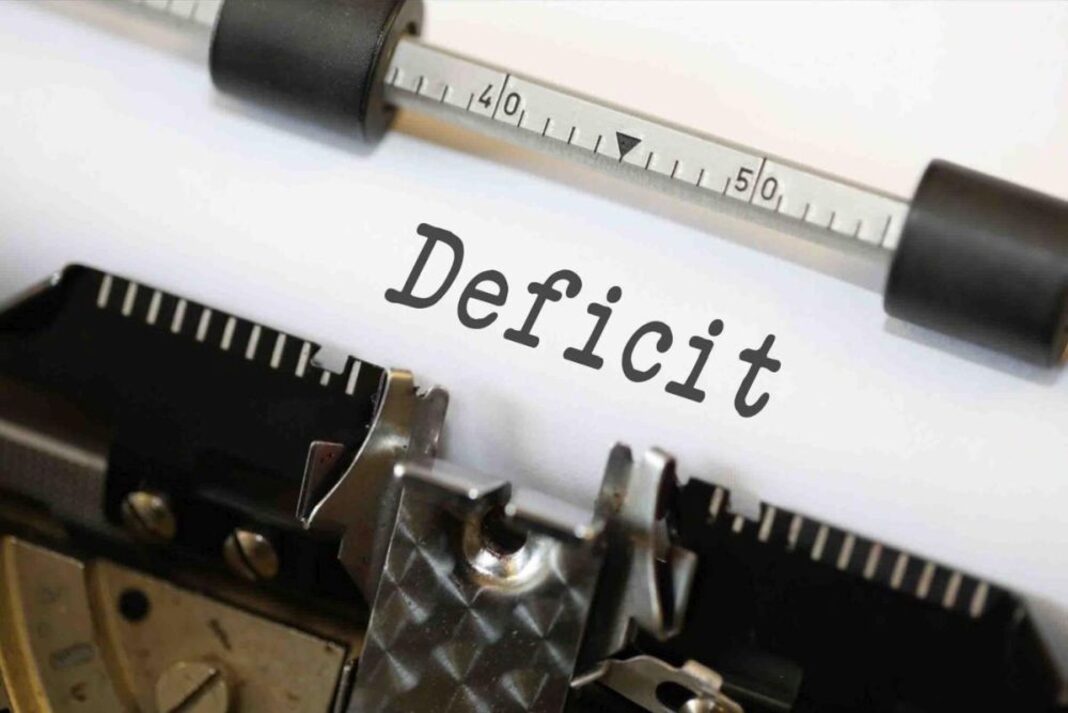 Deficitul bugetar din 2025, aproape la fel ca în 2024, dar investițiile ating nivel record