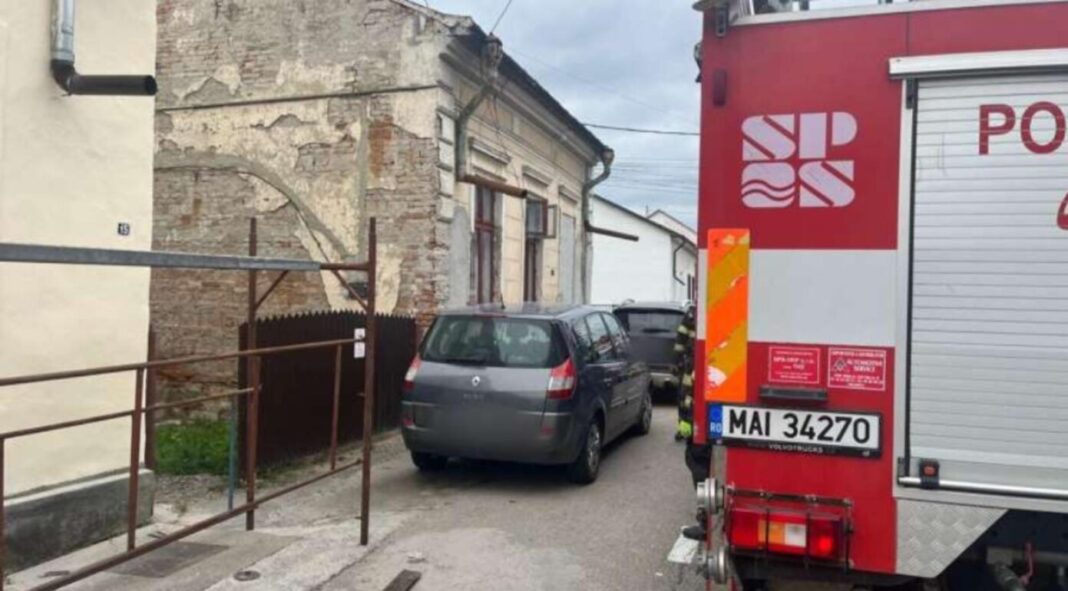 Deflagrație la sediul Poliției din Lugoj: mai mulți agenți răniți și pagube materiale în zona învecinată