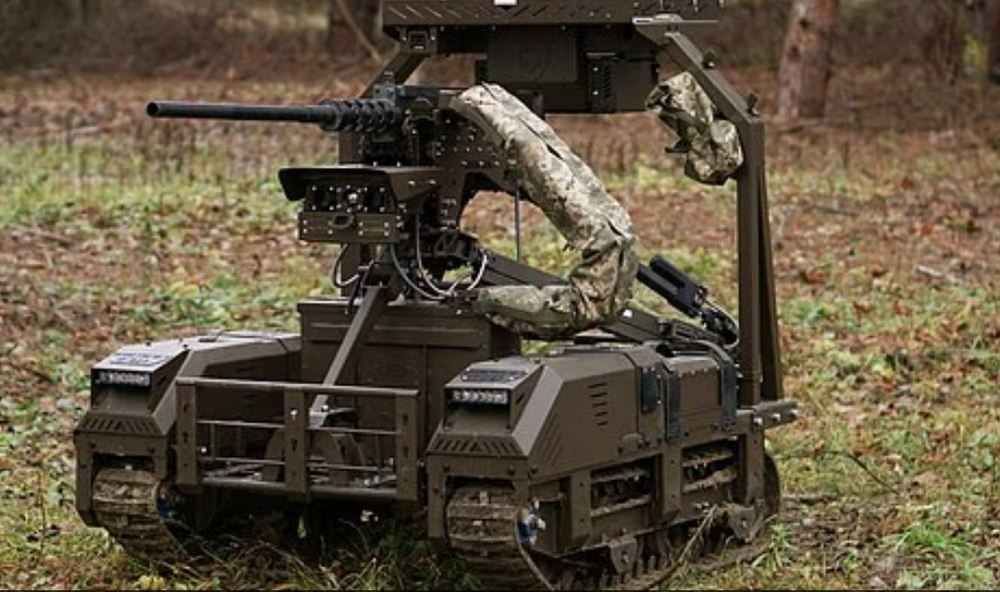 Demonstrație spectaculoasă: un robot ucrainean a apărat singur o poziție timp de 45 de zile. „Inamicul nu a știut că se luptă cu un vehicul fără pilot”