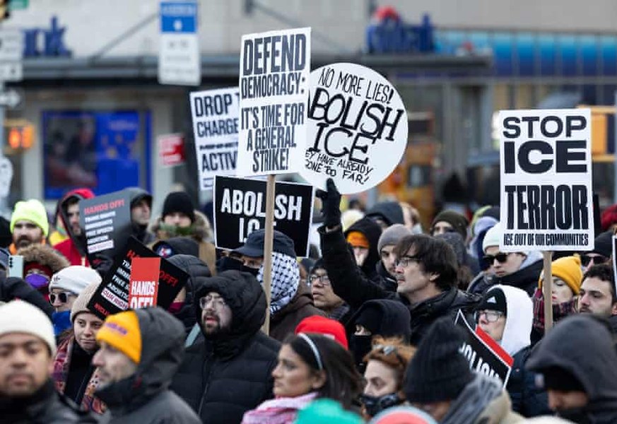 Demonstrații naționale în SUA după moartea celor doi americani împușcați de agenți federali. Mii de oameni au protestat la Minneapolis
