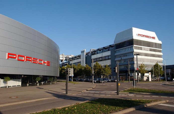 Dezastru pentru Porsche: Vânzările au scăzut cu 10% în 2025, consumatorii nedorind vehiculele electrice ale gigantului german