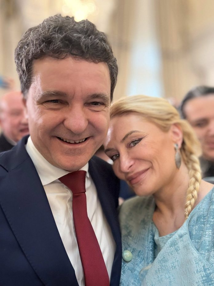 DNA a prins-o în flagrant pe Adriana Georgescu, avocat, membru al PNL. Ce acuze i se aduc