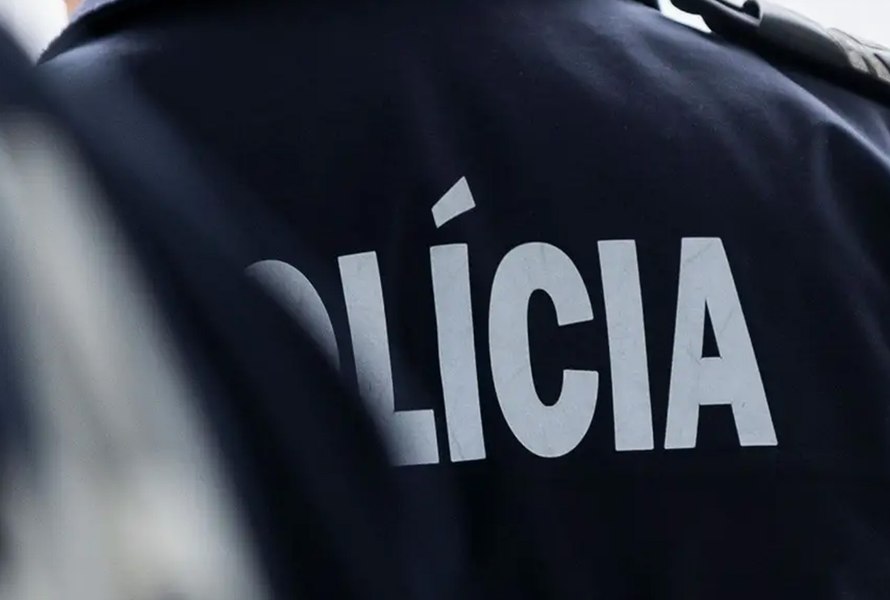 Doi tineri polițiști din Lisabona au violat și torturat victime, lăudându-se apoi pe WhatsApp. Au filmat abuzurile pentru a le trimite colegilor