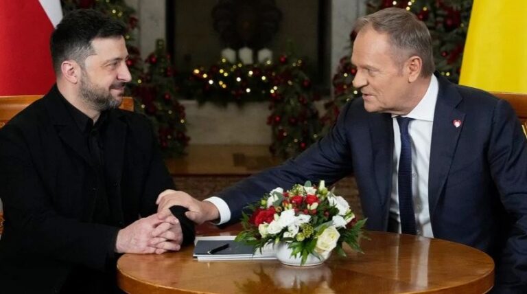 Donald Tusk dezacord cu Donald Trump: Rusia a respins planul de pace al SUA, nu Zelenski