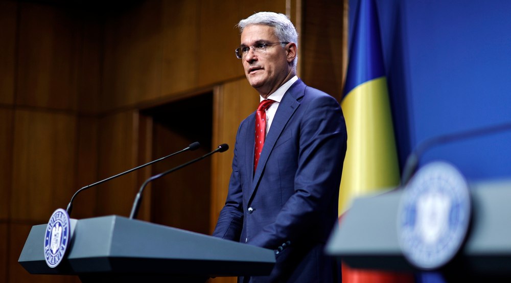 Dragoş Pîslaru spune că „PSD este cu partea dorsală în două luntrii”. Miniștrii social democrați pe care îi laudă