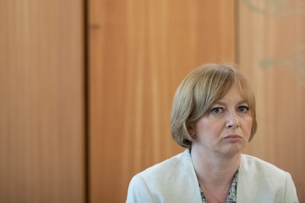 Emilia Șercan: Cum poate tolera domnul Bolojan ideea ca tocmai ministrul Justiției să fi furat, din dubla sa calitate de premier și de ministru al Educației?