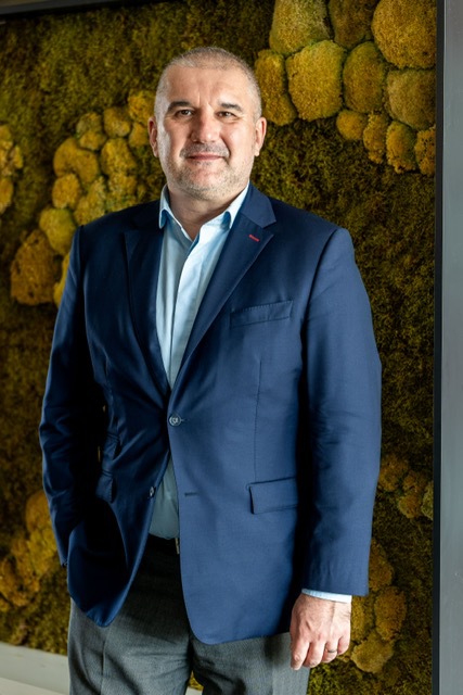 Employee Wellbeing Index 2025: 1 din 4 angajaţi români au fost la limita burnout-ului în 2025 . ”În 2026 provocarea reală pentru companii nu mai este retenţia, ci menţinerea vitalităţii oamenilor pe măsură ce cresc în roluri şi responsabilitate”