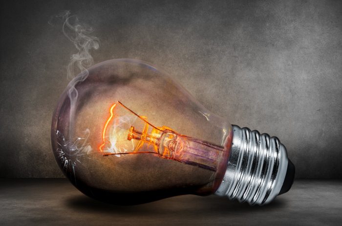 Energia electrică s-a scumpit cel mai mult în decembrie 2025, cu 60,91% în ritm anual