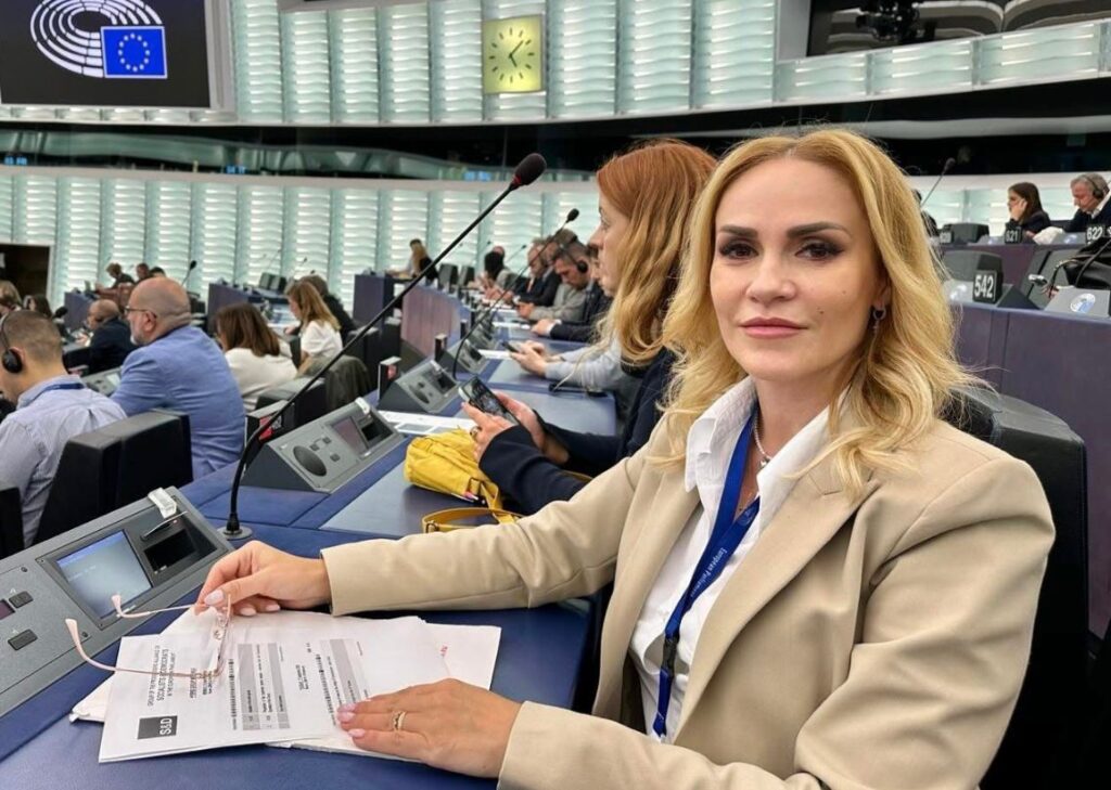 Eurodeputata PSD Gabriela Firea, după ce s-a consemnat că a votat, de fapt, pentru acordul Mercosur, social-democrații fiind acuzați că joacă teatru în fața fermierilor: E falsă informaţia rostogolită de USR, dar şi de PNL. Nu s-a votat niciun acord, ci doar viitoarele măsuri de protecţie pentru fermieri