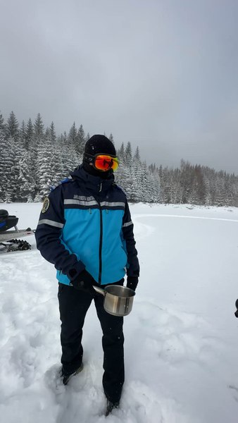 Experiment la minus 17 grade Celsius: Aceasta este temperatura din „biroul” jandarmilor montani