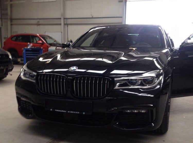 Fiscul a început să controleze persoanele care își cumpără mașini de lux dar nu pot justifica veniturile / BMW 740D xDrive, cumpărat cu 100.000 de euro cash