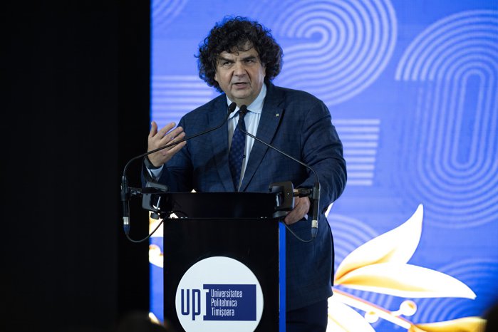 Florin Dragan, rectorul Universitatii Politehnice Timisoara, despre noua realitate a pieţei muncii: Am discutat cu managerul unei companii mai mici, iar în această toamnă la un anunţ de angajare au fost primite 60 de CV-uri în două ore. Enorm, comparativ cu anii anteriori