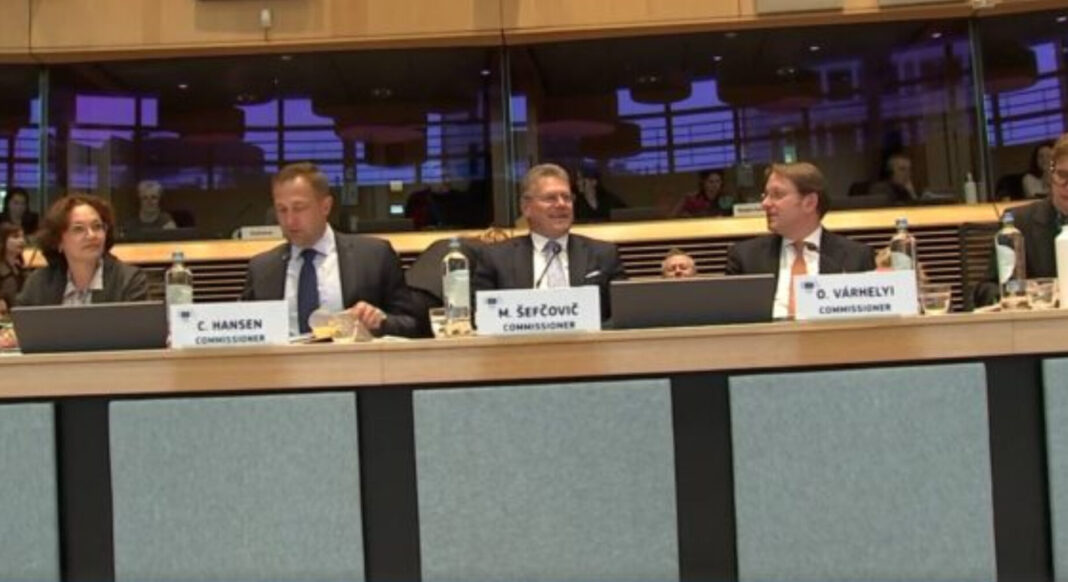 Fonduri mai mari pentru fermieri și reglementări noi legate siguranța alimentelor la reuniunea miniștrilor Agriculturii din UE/ Nimic nou deocamdată despre Mercosur 