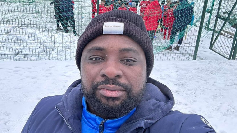 Fostul fotbalist exploatează jucătorii sub titlul de fals impresar în România. Clauze aberante, înșelăciuni și contracte abuzive. Sportivii erau taxați la orice pas