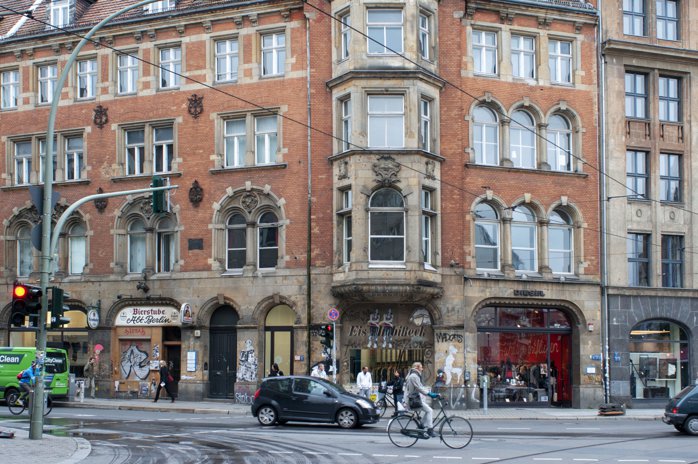 Germania pune sub semnul întrebării viitorul proiectului european? „Există un scepticism tot mai mare faţă de proiectul european. Când îl apăr, oamenii mă întreabă Cu cine vrei să construieşti Europa Meloni este eurosceptică, Ungaria, Cehia şi Slovacia la fel. Macron şi-a pierdut puterea, iar Franţa ar putea vira spre extrema dreaptă în 2027”