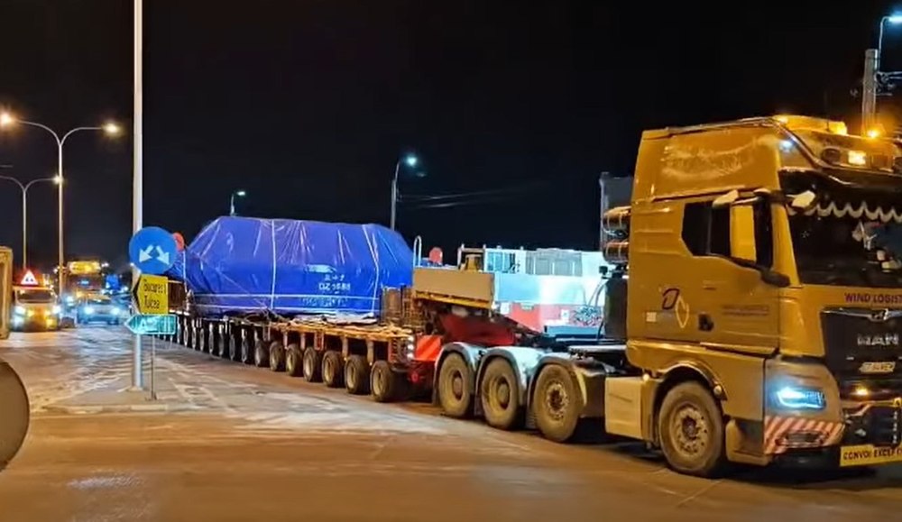Gigantul chinezesc de 3.300 de tone, care va străpunge Carpații și va fora cel mai lung tunel al Autostrăzii Sibiu-Pitești, a ajuns în România